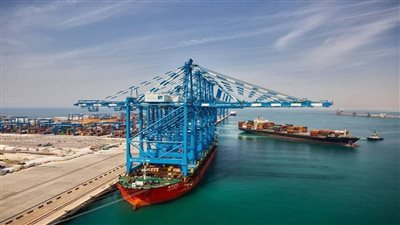 اقتصادية قناة السويس: استقبال 244 سفينة بمينائي السخنة والأدبية خلال 3 أشهر