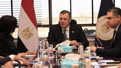 وزير السياحة يبحث آليات زيادة الحركة الوافدة من السوق الإسباني إلى مصر