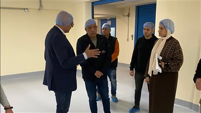 وزير قطاع الأعمال: توفير البنية الأساسية والتشريعية والتمويل اللازم لتطوير صناعة الدواء