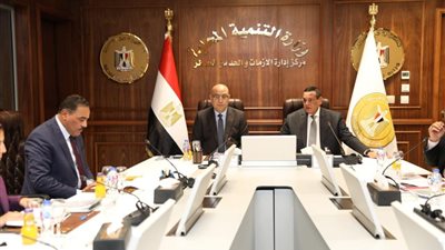 وزيرا التنمية المحلية والإسكان يتابعان موقف تنفيذ المشروعات وتدقيق الأحوزة العمرانية بمطروح