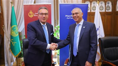 بنك مصر يوقع بروتوكول لتوفير خدمات الدفع الإلكتروني بشركة فارما أوفرسيز  