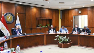 «الملا» يترأس ثالث اجتماعات لجنة العمليات للإنتاج البترولي بالصحراء الشرقية