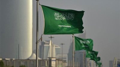 السعودية تبدأ تفعيل شرط «المقر الإقليمي» للتعامل مع الشركات