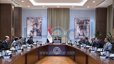 رئيس الوزراء يتابع معدلات تنفيذ مشروع تطوير 11 محوراً مروريًا بالجيزة