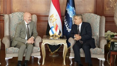 رئيس هيئة قناة السويس يبحث التعاون بين مصر وفنلندا بمجالات التدريب والتكنولوجيا البحرية