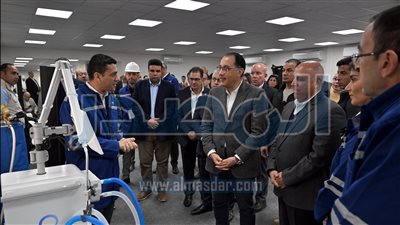 رئيس الوزراء يوجه بإنهاء الموافقات اللازمة لتوسعات مجموعة حديد عز في السخنة