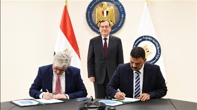 «البترول» تتعاقد مع شركتين كندية وإنجليزية لاستغلال والبحث عن الذهب بالصحراء الشرقية