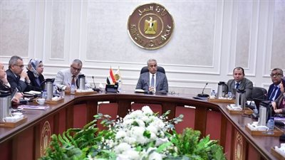 وزير العمل يوجه بسرعة الإنتهاء من منظومة «التحول الرقمي» 