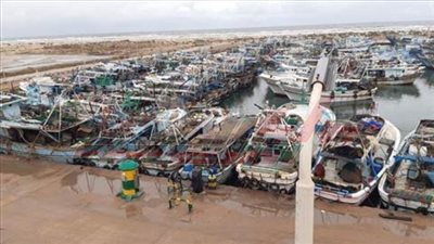 توقف حركة الملاحة والصيد بميناء البرلس لسوء الأحوال الجوية