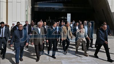 تمهيدا لافتتاحه.. رئيس الوزراء يتفقد الأعمال النهائية لمشروع المتحف المصري الكبير 