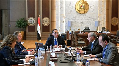 رئيس الوزراء يتابع جهود توفير السلع الأساسية والمكون الدولارى المطلوب لزيادة المعروض