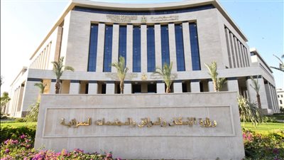 ‫«الإسكان» تعتمد استكمال إجراءات تقنين 100 طلب جديد بالمناطق المضافة لمدينة الشروق