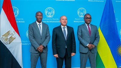 مصر ورواندا تبحثان تدعيم التعاون المشترك في مجالات النقل المختلفة