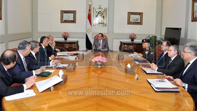 السيسى يوجه الحكومة بإقامة مشروعات لإنتاج السلع الغذائية الأساسية