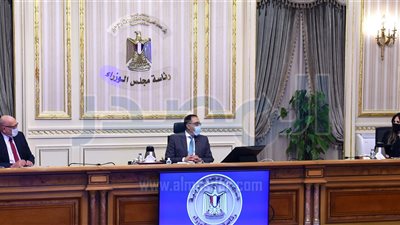 رئيس الوزراء يبحث ملفات الهيئة القومية لسلامة الغذاء