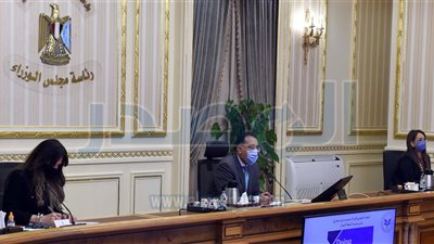 رئيس الوزراء يتابع إجراءات تحسين مؤشر ممارسة أنشطة الأعمال 
