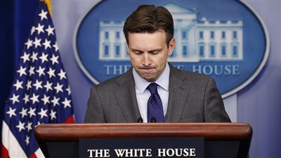 بالفيديو..المتحدث باسم البيت الأبيض ينفي تجاهل 