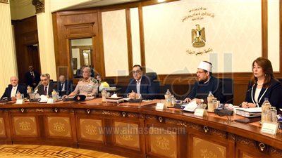 الحكومة: قرار بدفع الأجور وتحصيل مستحقات الدولة إلكترونيا