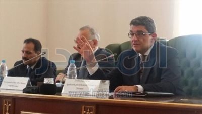 السفير المصري في روسيا يلتقي وزير ثقافة جمهورية تتارستان ورئيس جامعة كازان