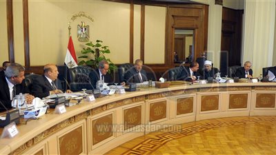 الحكومة تقرر إلغاء إحتجاز المتهمين فى قضايا الجنح والمخالفات بالأقفاص الحديدية