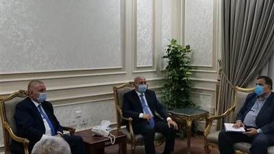 وزيرا النقل وقطاع الأعمال يبحثان مستجدات إنشاء شركة للنقل متعدد الوسائط