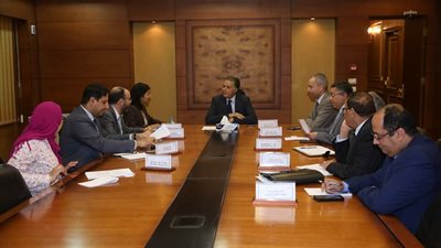 عرفات: البنك الدولي يعرض تمويل إنشاء هويس ملاحي كبير بالاسكندرية  