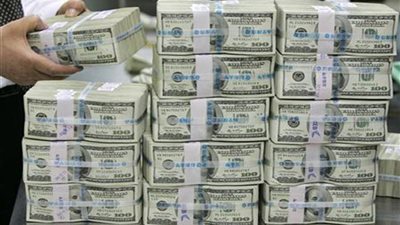 2 مليار دولار زيادة في ودائع العملة الأجنبية بالبنوك خلال عام