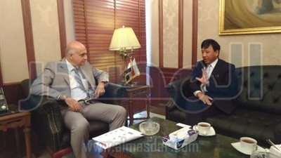 وزير السياحة يبحث سبل تعزيز حركة السياحة الوافدة من اليابان