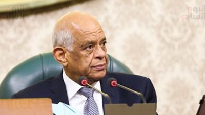 البرلمان يوافق مبدئيا على قانون المناقصات والمزايدات