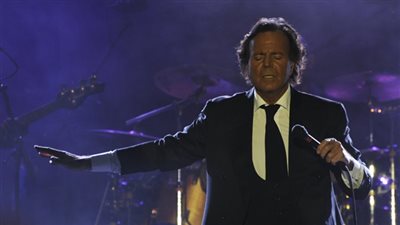 الفنان الأسبانى خوليو إيجليساس يقيم حفل فني فى 