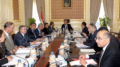مجلس الوزراء يبحث خطوات إستكمال المشروعات القومية في مصر