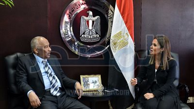 سحر نصر تبحث التنسيق مع السودان أمام مؤسسات التمويل الدولية