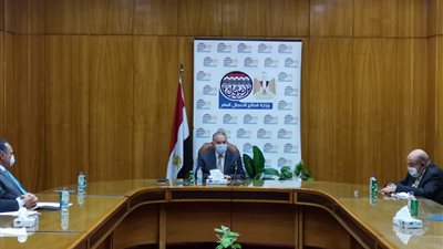 وزير قطاع الأعمال يبحث فرص التعاون المشترك مع القطاع الخاص