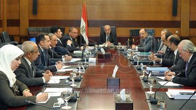 رئيس الوزراء يوجّه بالانتهاء من إجراءات بدء مشروعات 