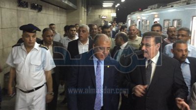 بالصور..وزير