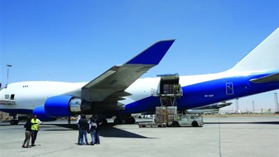  الامارات ترسل الدفعة الرابعة من طائرات الإغاثة العاجل لليمن