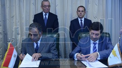 وزير الطيران يشهد توقيع اتفاقية النقل الجوي بين مصر وقبرص