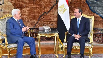 السيسى يبحث مع أبو مازن آخر التطورات على الساحة الفلسطينية