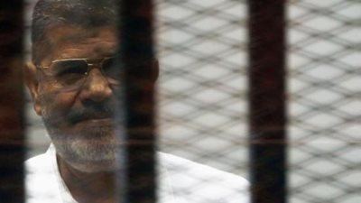 الجنايات تقضي بالسجن المؤبد على مرسي في قضية 