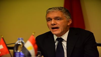 النائب العام السويسري يصل القاهرة لبحث 