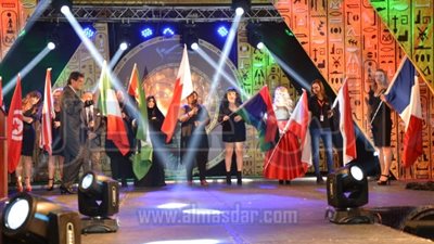 بالصور.. مهرجان الحب والسلام يكرم نجوم الفن لدعمهم السياحة