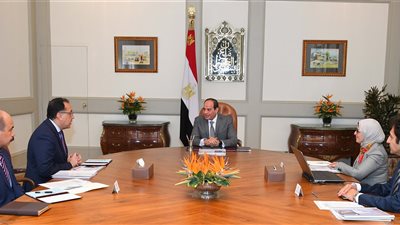 السيسى يوجه بمواصلة تطوير القطاع الصحي في مصر بشكل شامل