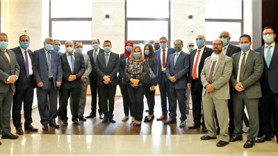 البنك الأهلى يفتتح منطقة خدمات الكترونية بفرعه الرئيسى بشارع شريف 