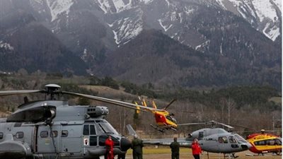 بالفيديو.. الصور الأولى لفرق البحث عن الطائرة الألمانية