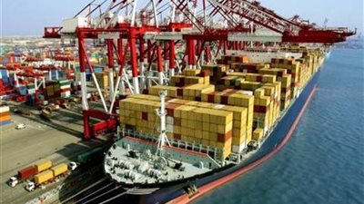 48 سفينة تعبر قناة السويس بحمولات 3,7 مليون طن