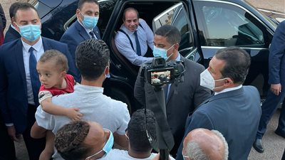 السيسي يقوم بجولة تفقدية فى منطقة مساكن الرويسات بشرم الشيخ