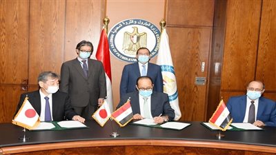 مصر توقع مذكرة تفاهم مع تويوتا اليابانية لتقييم فرص إنتاج الأمونيا الزرقاء