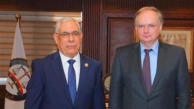 النائب العام يلتقي رئيس بعثة الاتحاد الأوروبي لدى مصر
