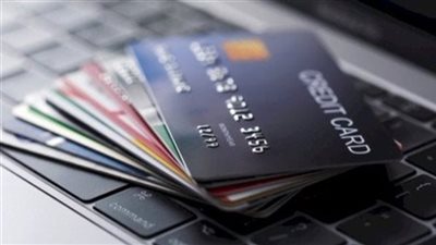 البنوك ترفع حدود استخدام البطاقات الائتمانية في الخارج