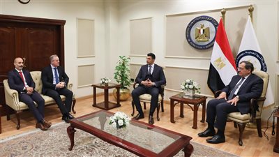 وزير البترول يبحث التعاون مع شركة هنى ويل بمشروعات الوقود الأخضر وخفض الانبعاثات